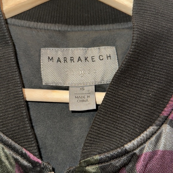 NWT Evereve Marrakech ANTHROPOLOGIE Satin Camo Bomber X Small - Picture 5 of 7